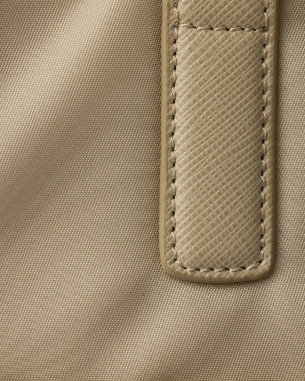 Prada Re-Edition 1978 Large Re-Nylon and Saffiano Leather Tote Bag - Image 5